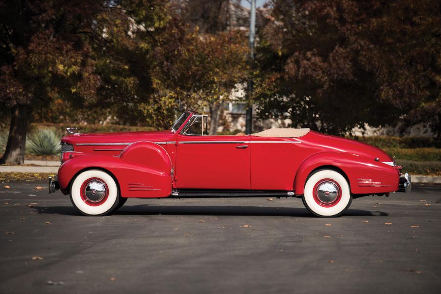  Cadillac V16 Convertible Coupe by Fleetwood 1938 года  (фото 13 из 42)